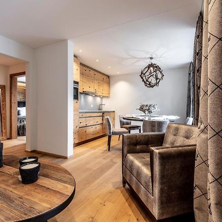 Unique Alpic Style Apartment In The Heart Of Davos Exterior photo